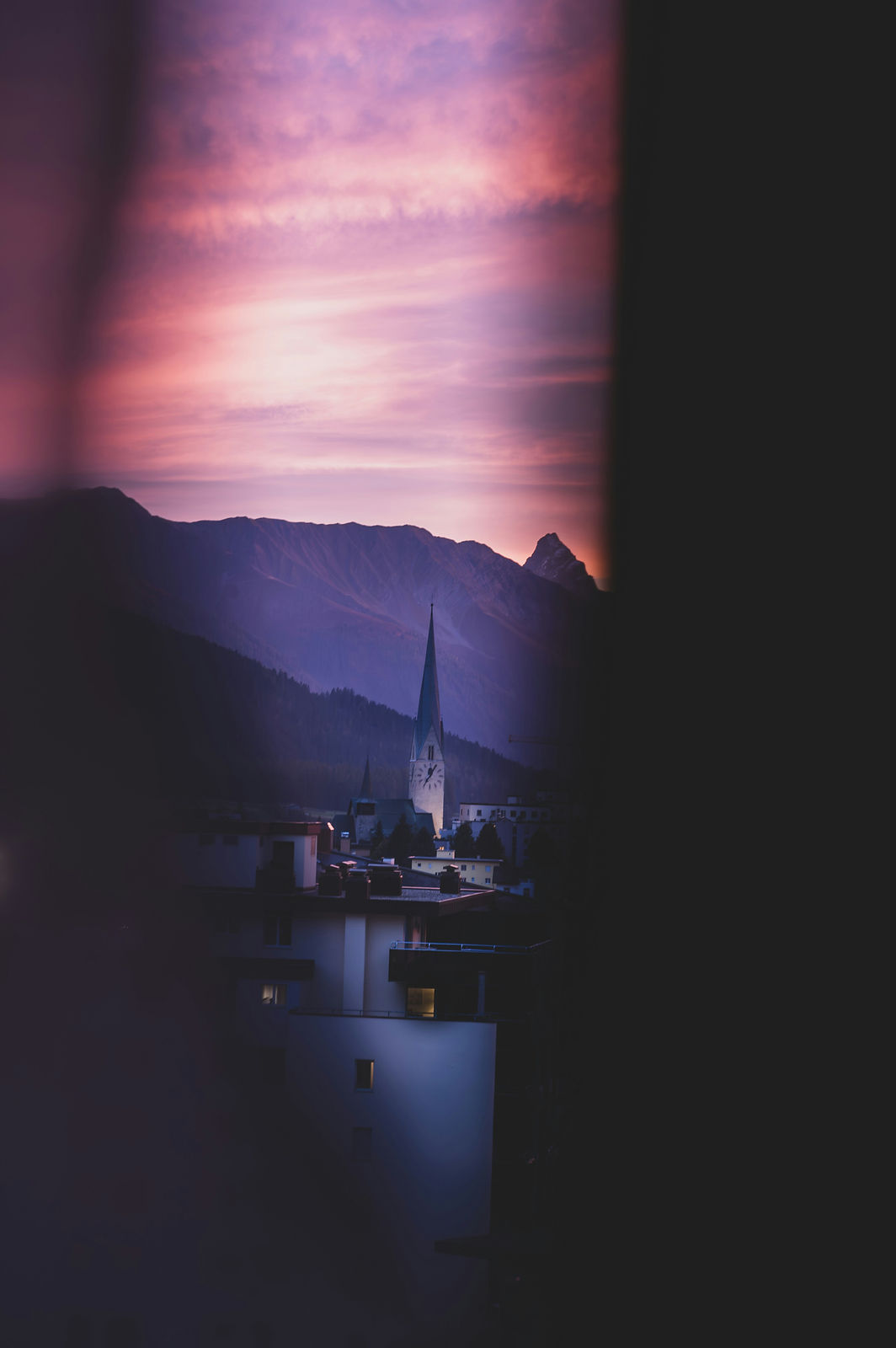 KAKAO & YIN YOGA IN DEN BERGEN - WALDHOTEL DAVOS
